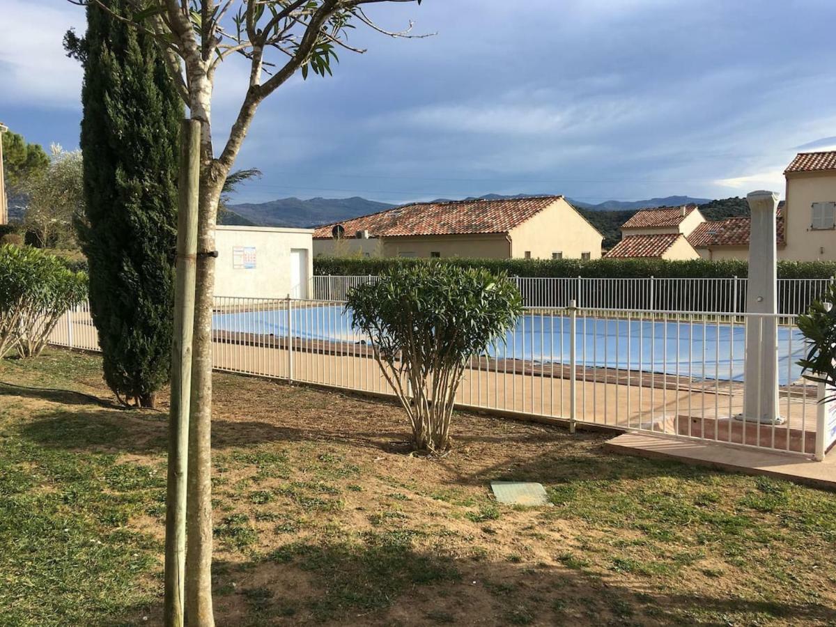 T2 Pour 4 Pers, Charmante Residence Avec Piscine Олетта Екстер'єр фото
